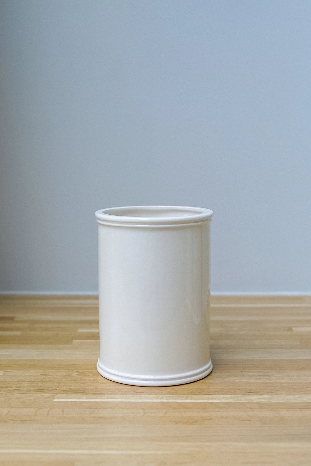 Utensil jar