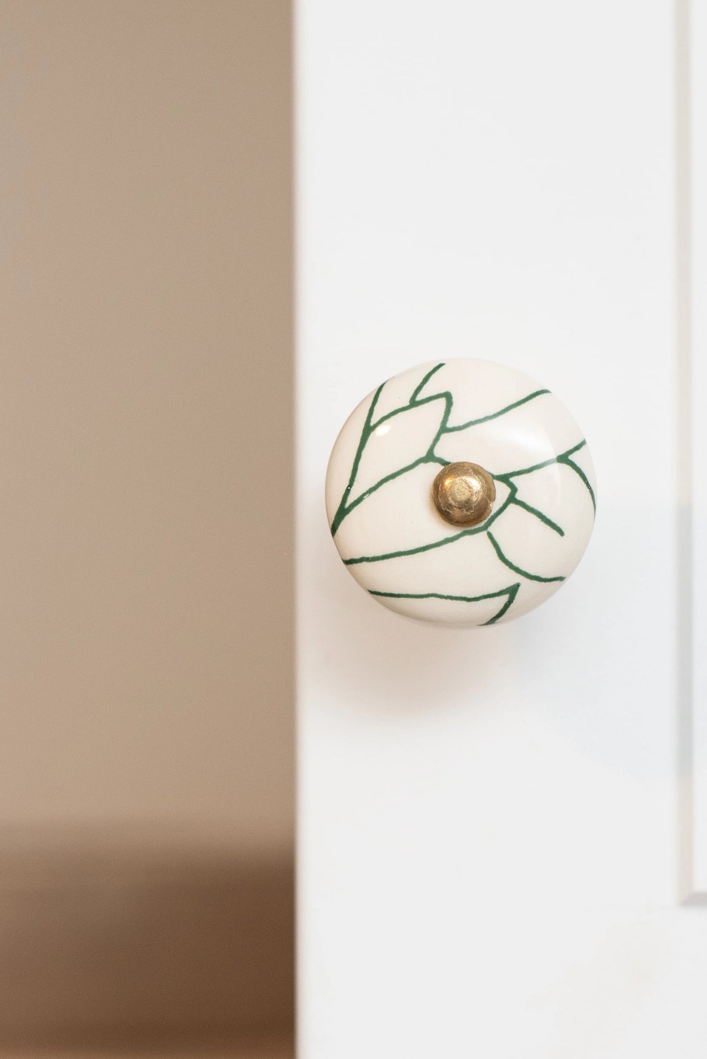 “Le Touquet” cabinet pulls