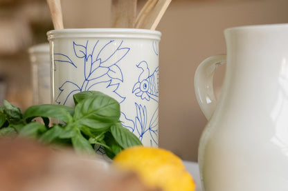 Utensil jar