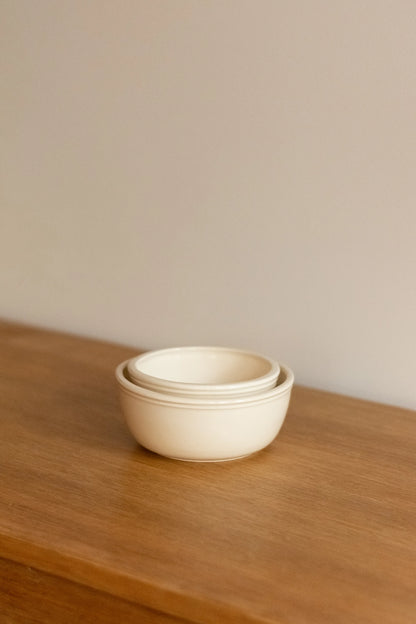Petit bol en faïence. Finition émaillée. Fabriqué à la main, à Desvres.